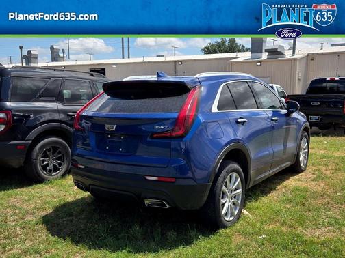 Wave Metallic 2023 Cadillac XT4 Luxury