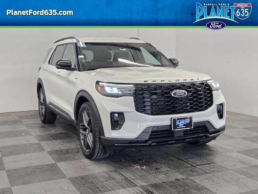 White Metallic 2026 Ford Explorer ST-Line