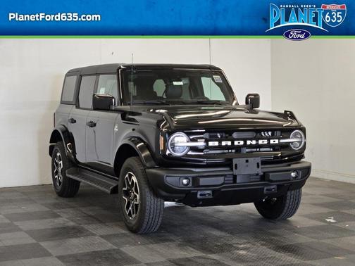 Shadow 2026 Ford Bronco Outer Banks