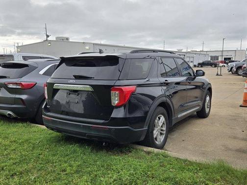 Black Metallic 2021 Ford Explorer XLT