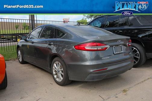 2020 Ford Fusion SE