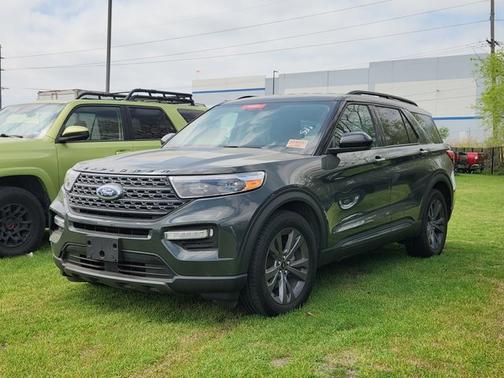 FORGED GREEN METALLIC 2023 Ford Explorer XLT