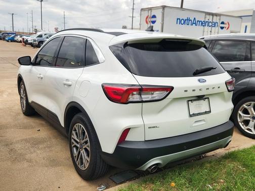 STAR WHITE METALLIC TRI-COA 2022 Ford Escape SEL