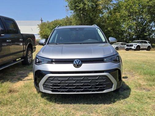 Pyrite Silver Metallic 2025 Volkswagen Taos 1.5T SE