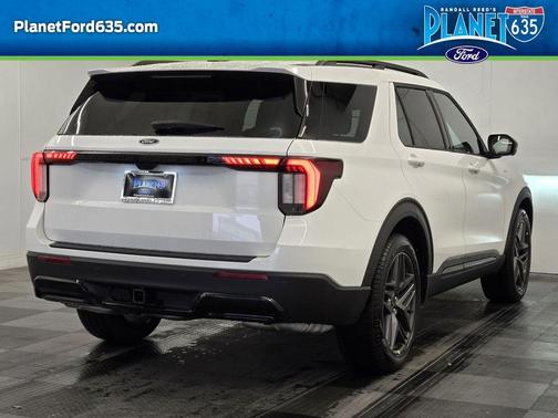 White Metallic 2026 Ford Explorer ST-Line