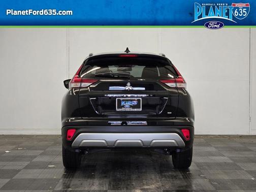 Labrador Black Pearl 2026 Mitsubishi Eclipse Cross EDITION