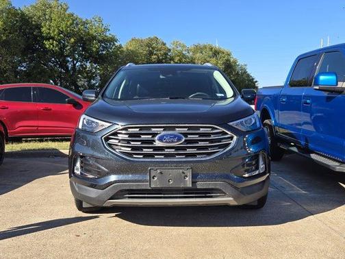 Blue Metallic 2022 Ford Edge SEL