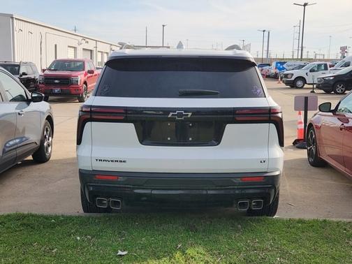 2024 Chevrolet Traverse LT
