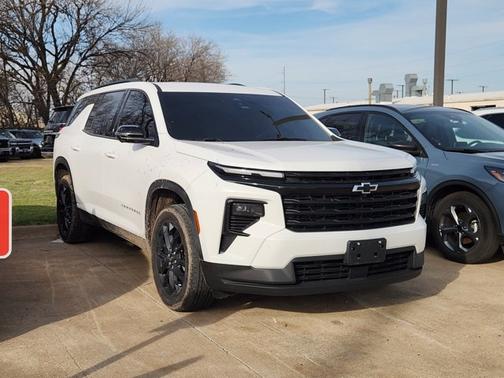 2024 Chevrolet Traverse LT