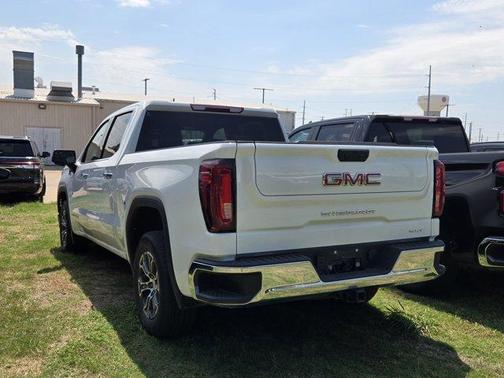 Summit White 2025 GMC Sierra 1500 SLT