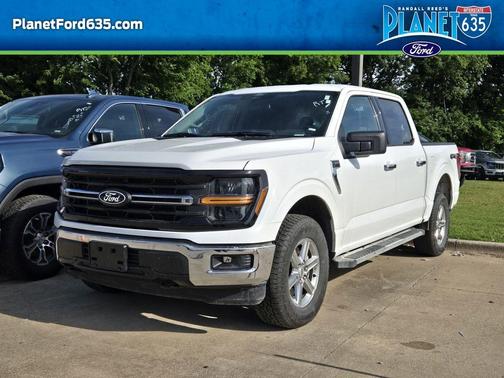 Oxford White 2025 Ford F-150 XLT