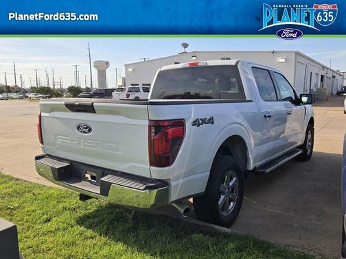Oxford White 2025 Ford F-150 XLT