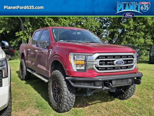 Red Metallic 2022 Ford F-150 XLT