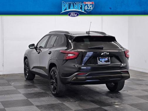 Black Metallic 2025 Chevrolet Trax ACTIV
