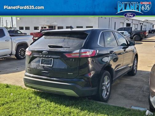 Black Metallic 2023 Ford Edge SEL