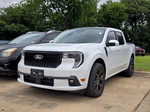 Oxford White 2025 Ford Maverick Lobo Standard