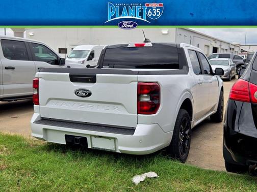 Oxford White 2025 Ford Maverick Lobo Standard