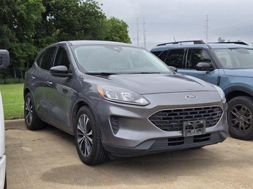 Gray Metallic 2021 Ford Escape SE