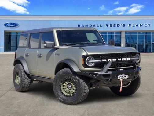 2024 Ford Bronco WILDTRAK