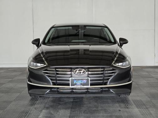 2022 Hyundai SONATA SE