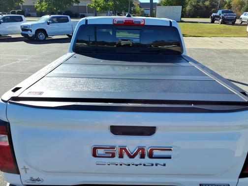 2024 GMC Canyon Elevation
