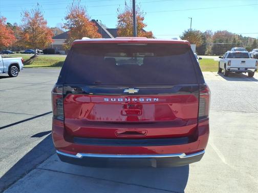 2025 Chevrolet Suburban LS