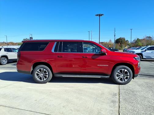 2025 Chevrolet Suburban LS