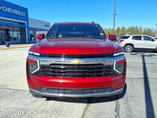 2025 Chevrolet Suburban LS