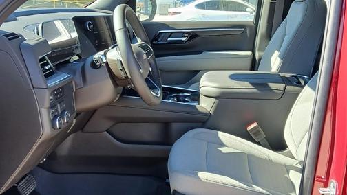 2025 Chevrolet Suburban LS