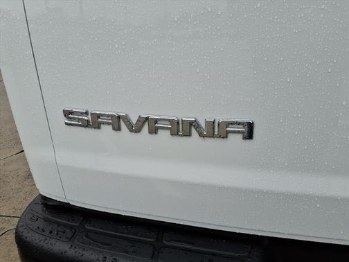 2025 GMC Savana 2500 Work Van