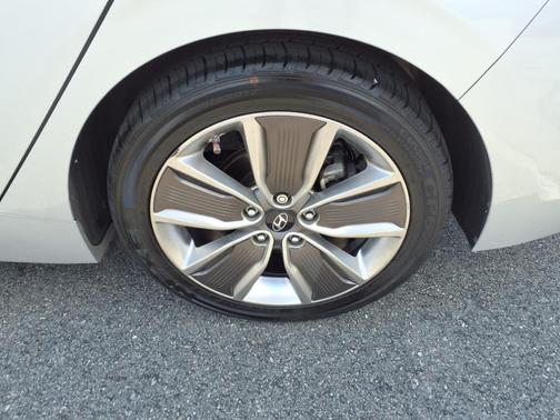 2019 Hyundai IONIQ Hybrid Limited