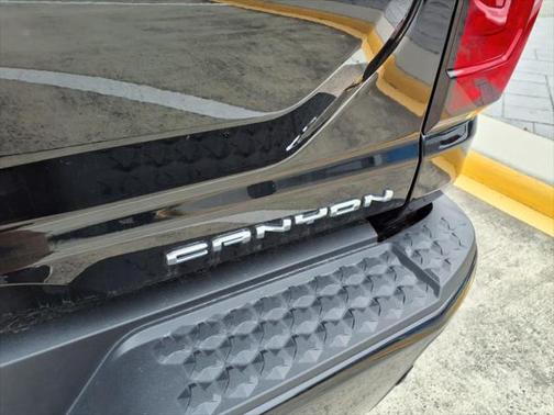 2023 GMC Canyon Denali