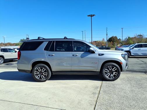 2023 GMC Yukon 4WD AT4