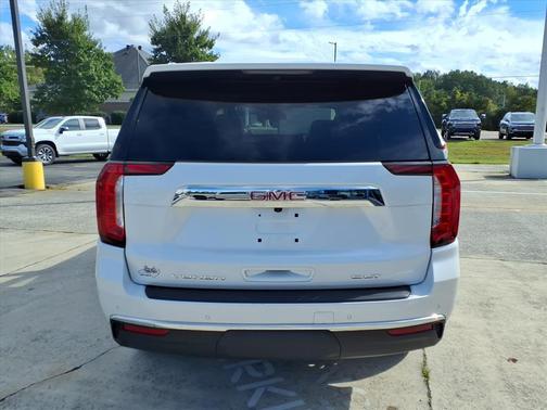 2024 GMC Yukon SLT