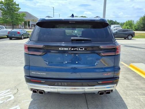 2024 GMC Acadia Denali