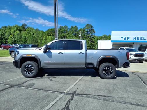 2024 GMC Sierra 2500 AT4