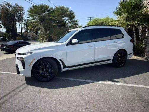 2024 BMW X7 xDrive40i