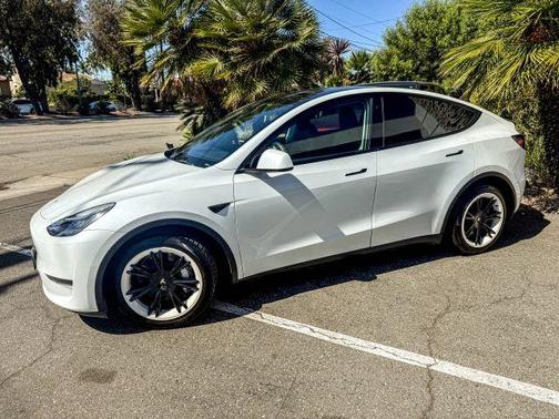 2020 Tesla Model Y Long Range