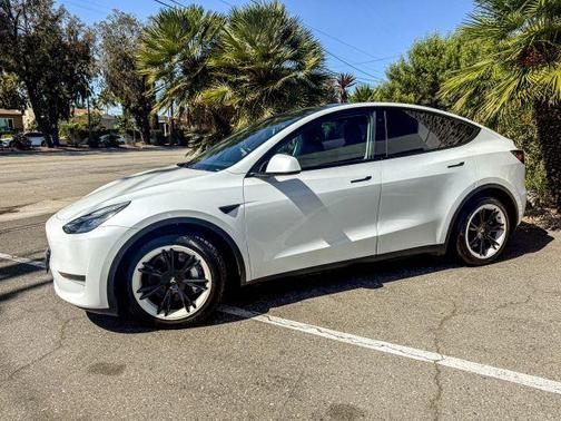 2020 Tesla Model Y Long Range