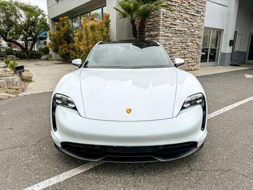 2022 Porsche Taycan Base