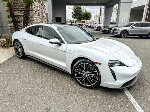 2022 Porsche Taycan Base