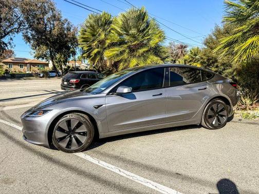 2025 Tesla Model 3 Long Range