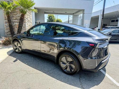 Gray 2026 Tesla Model Y Long Range