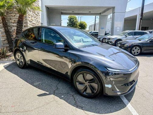 Gray 2026 Tesla Model Y Long Range