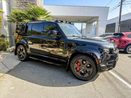 2023 Land Rover Defender 110 SE