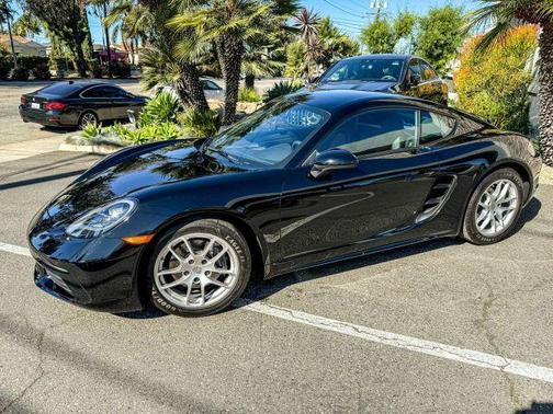 2023 Porsche 718 Cayman 