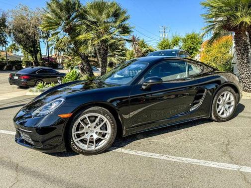 2023 Porsche 718 Cayman 