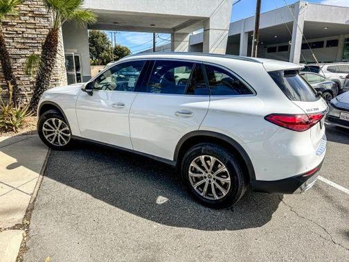 2023 Mercedes-Benz GLC 300 Base 4MATIC