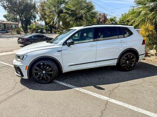 2020 Volkswagen Tiguan 2.0T SE R-Line Black