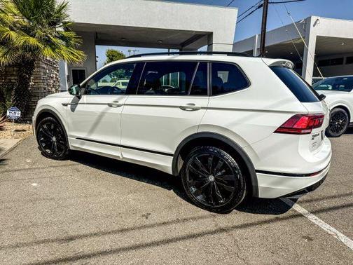 2020 Volkswagen Tiguan 2.0T SE R-Line Black